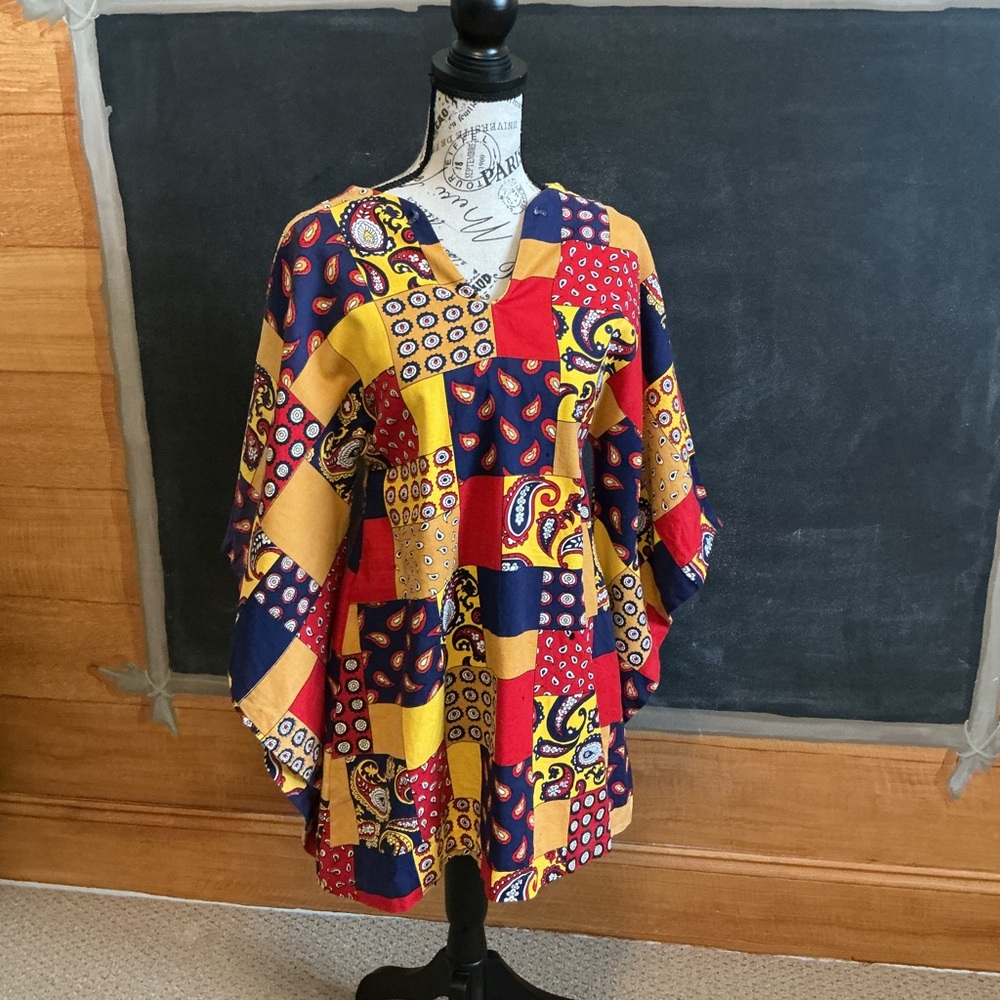 Vintage 1960s Colorful Patchwork tunic with  flared Long Sleeve small